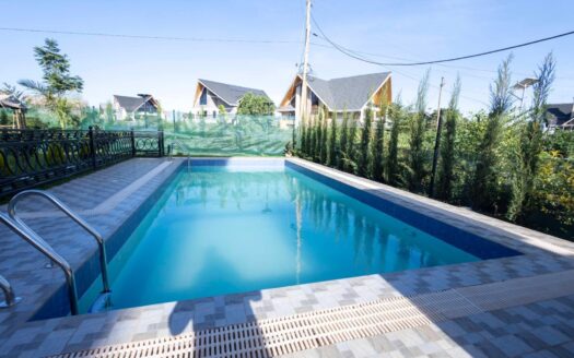 𝐌𝐀𝐆𝐍𝐈𝐅𝐈𝐂𝐄𝐍𝐓 𝟔-𝐁𝐄𝐃𝐑𝐎𝐎𝐌 𝐇𝐎𝐌𝐄 𝐎𝐍 𝟏/𝟒 𝐀𝐂𝐑𝐄 𝐅𝐎𝐑 𝐒𝐀𝐋𝐄 𝐖𝐈𝐓𝐇 𝐒𝐖𝐈𝐌𝐌𝐈𝐍𝐆 𝐏𝐎𝐎𝐋