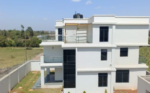 For Sale 6-Bedroom House in Kamakis